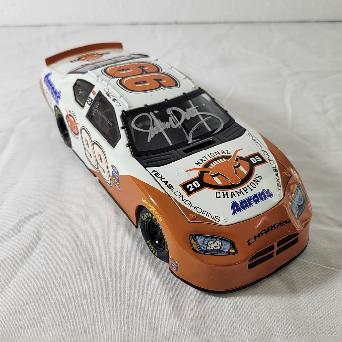 Michael Waltrip 2006 Texas Longhorns 2005 Champions NASCAR Die Cast Car