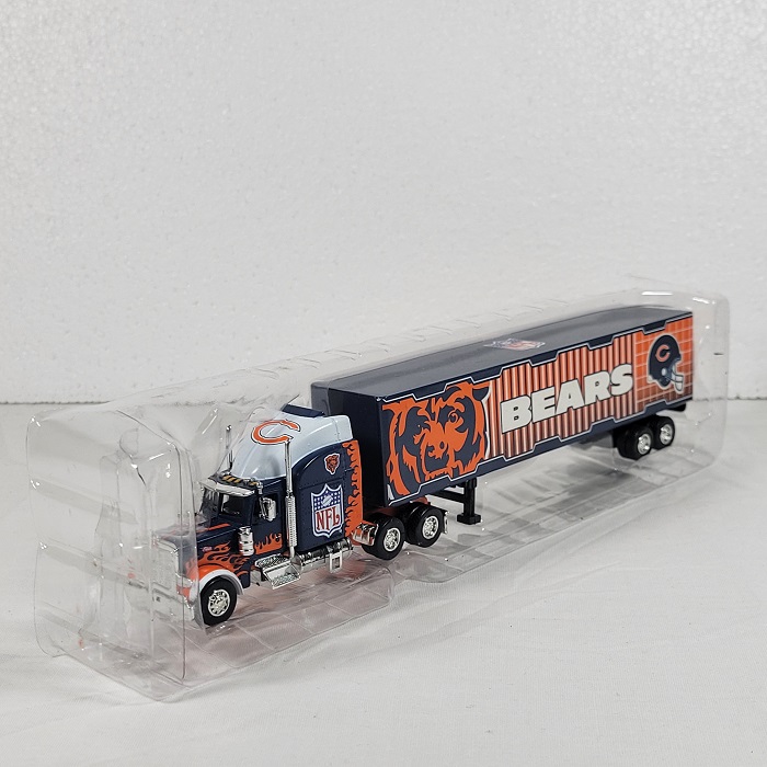 Fleer Collectibles 1-80 Scale Peterbilt Chicago Bears Tractor Trailer LMTD Edition-Left Side Front