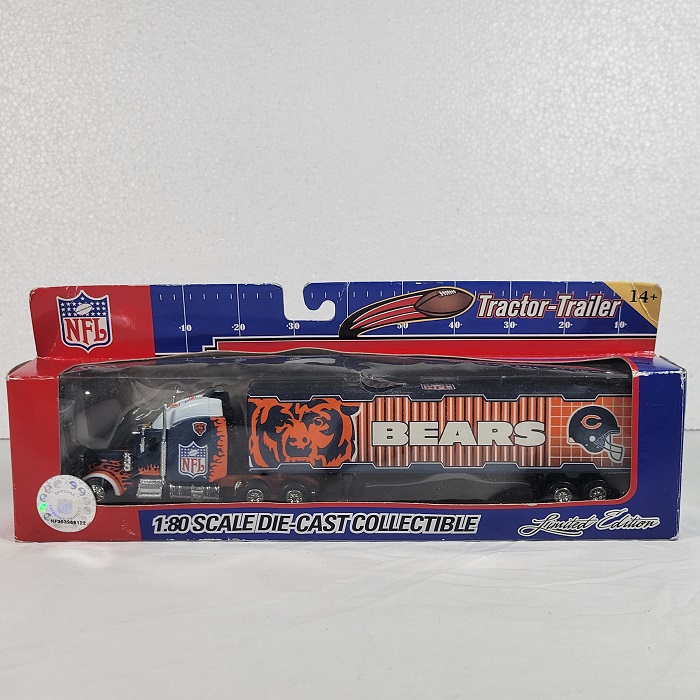 Fleer Collectibles 1-80 Scale Peterbilt Chicago Bears Tractor Trailer LMTD Edition